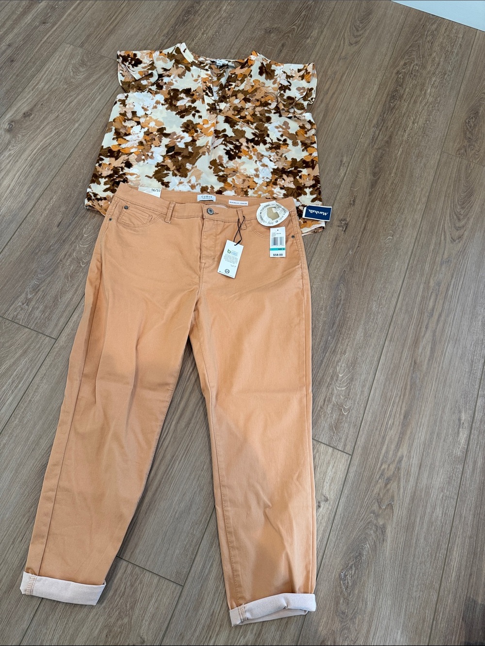 NWT Stretch Jeggings 16/33 in Light peach with matching Calvin Klein XL blouse